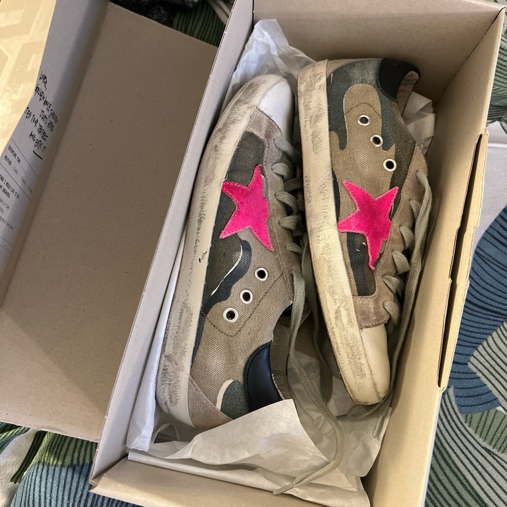 Golden Goose camo superstars w/ box